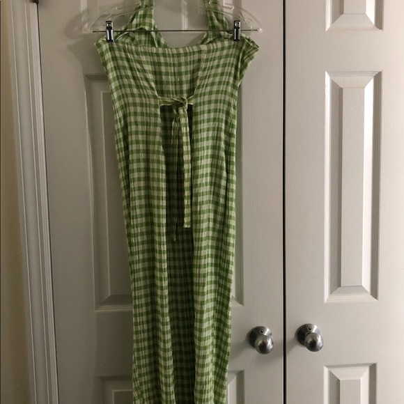 Halter NWOT summer dress  pretty lime green color. - Picture 3 of 6